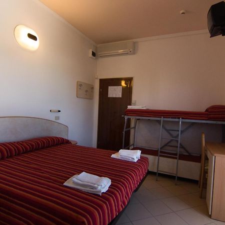 Hotel Beverly Rimini Oda fotoğraf