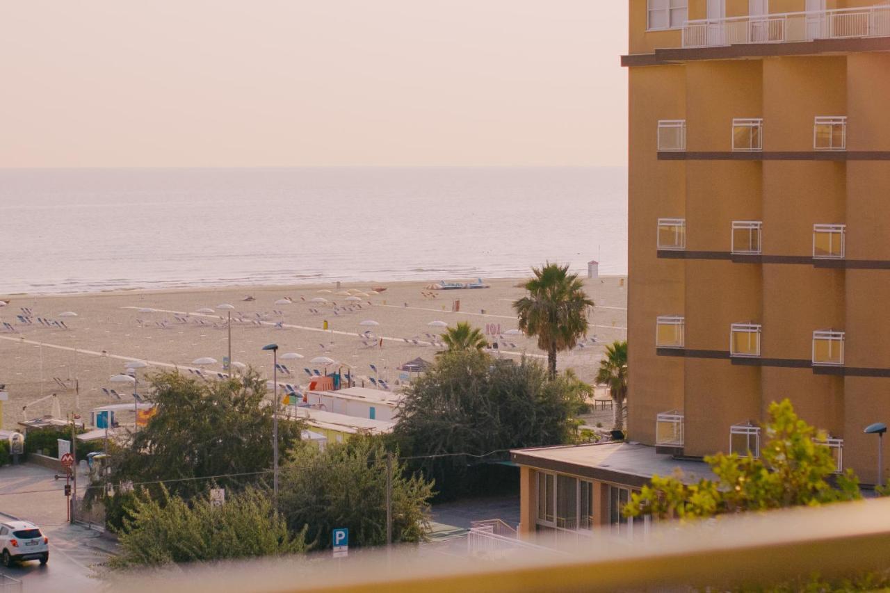 Hotel Beverly Rimini Dış mekan fotoğraf