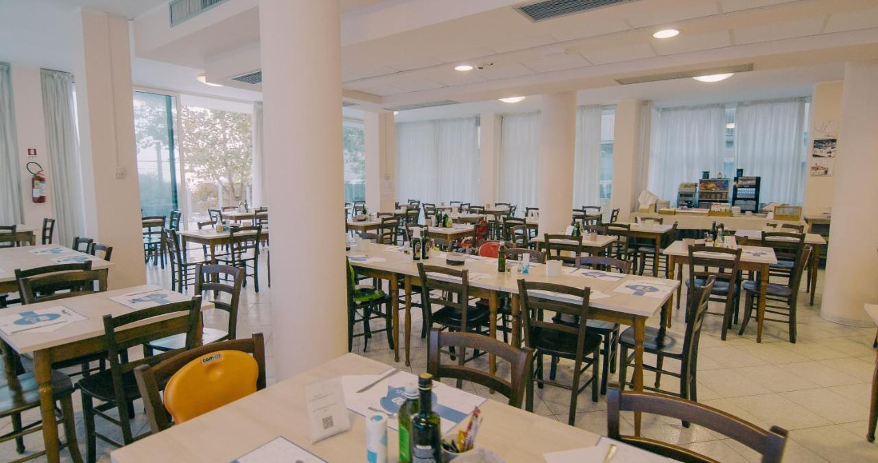 Hotel Beverly Rimini Dış mekan fotoğraf