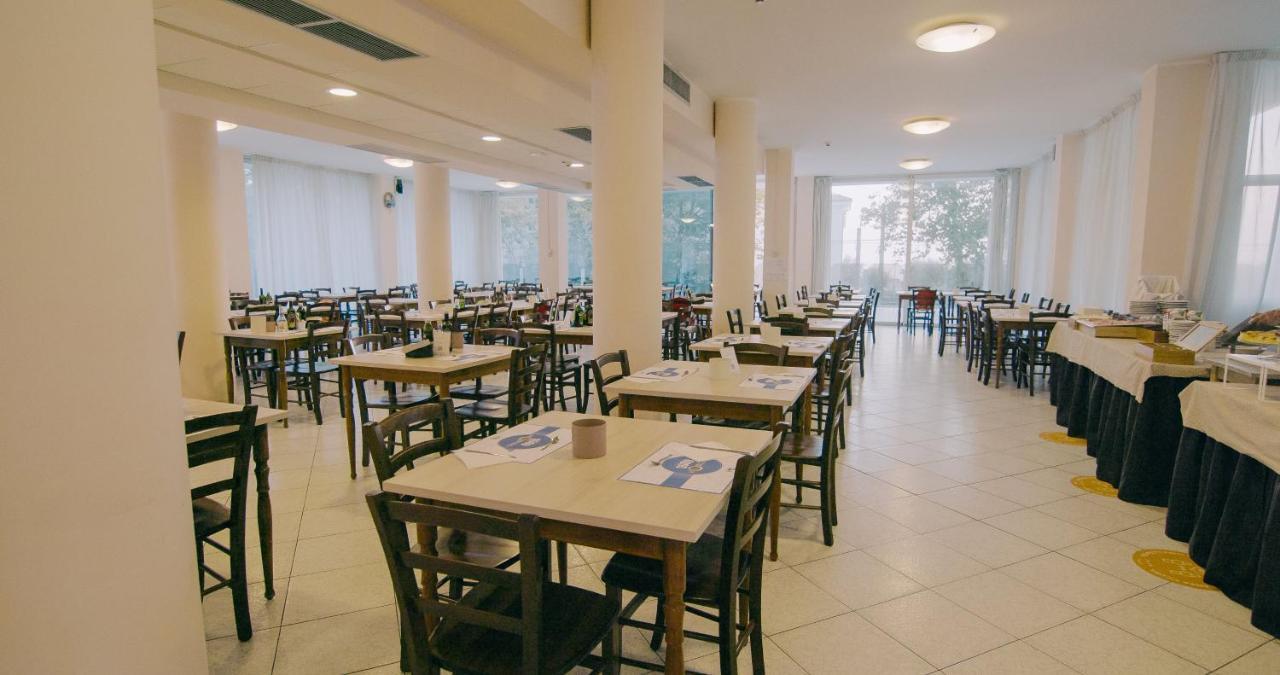 Hotel Beverly Rimini Dış mekan fotoğraf
