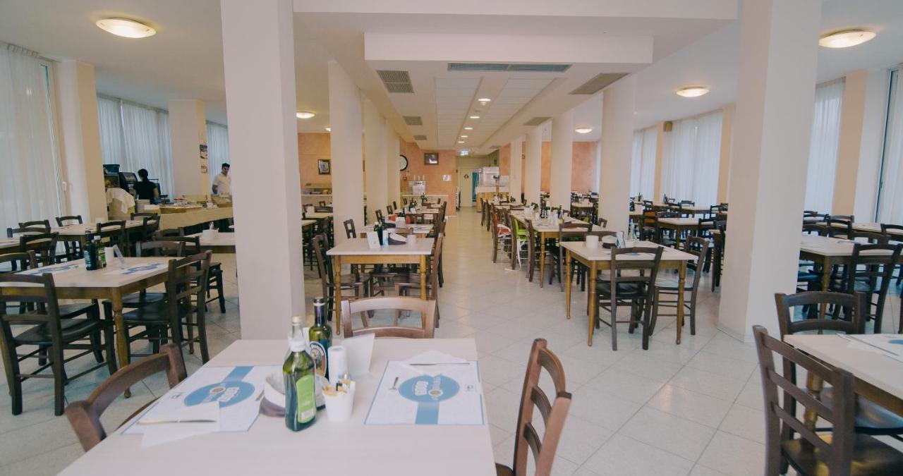 Hotel Beverly Rimini Dış mekan fotoğraf