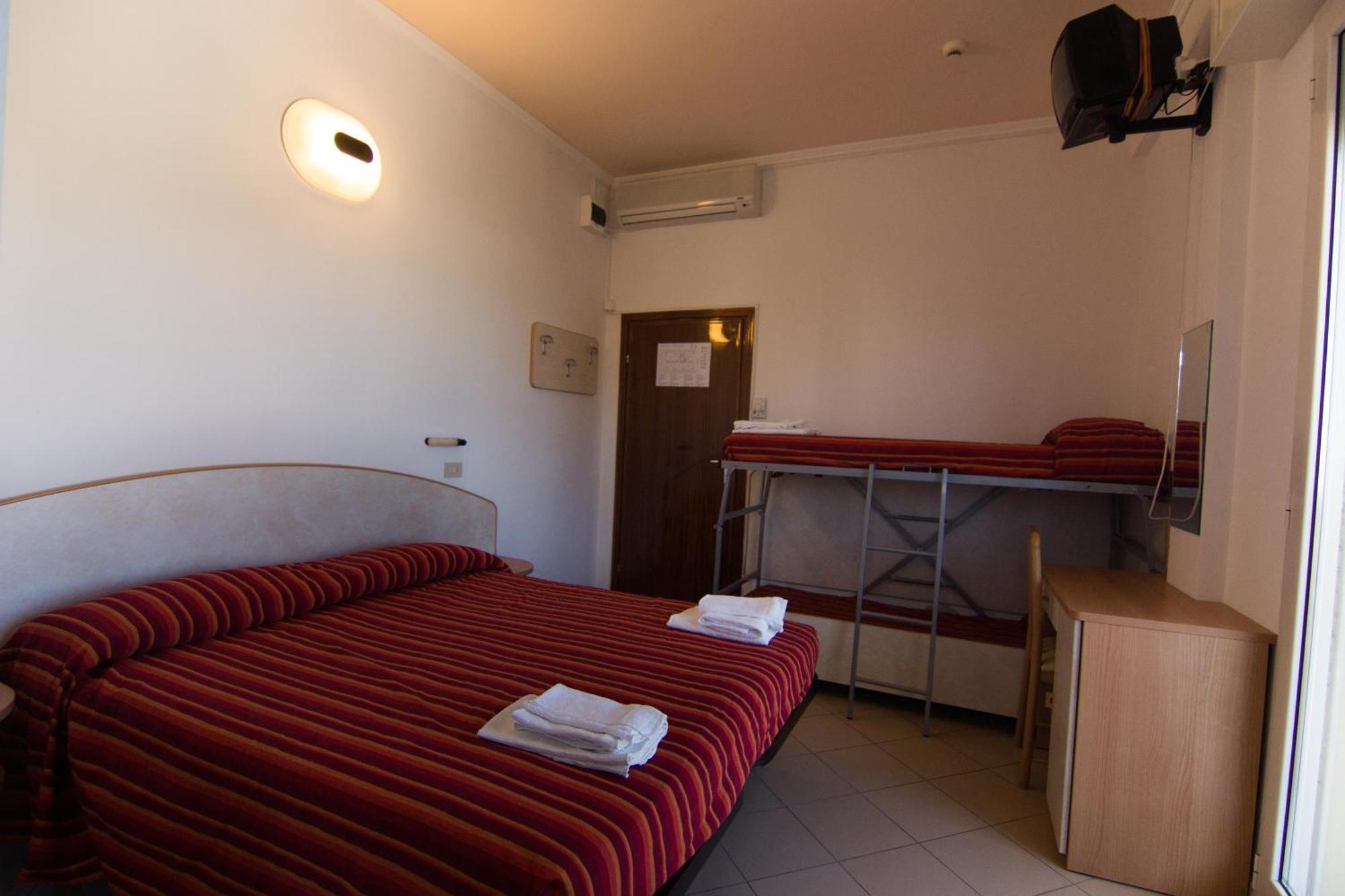 Hotel Beverly Rimini Oda fotoğraf
