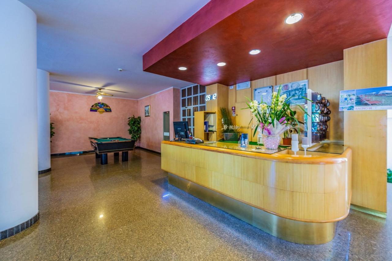 Hotel Beverly Rimini Dış mekan fotoğraf