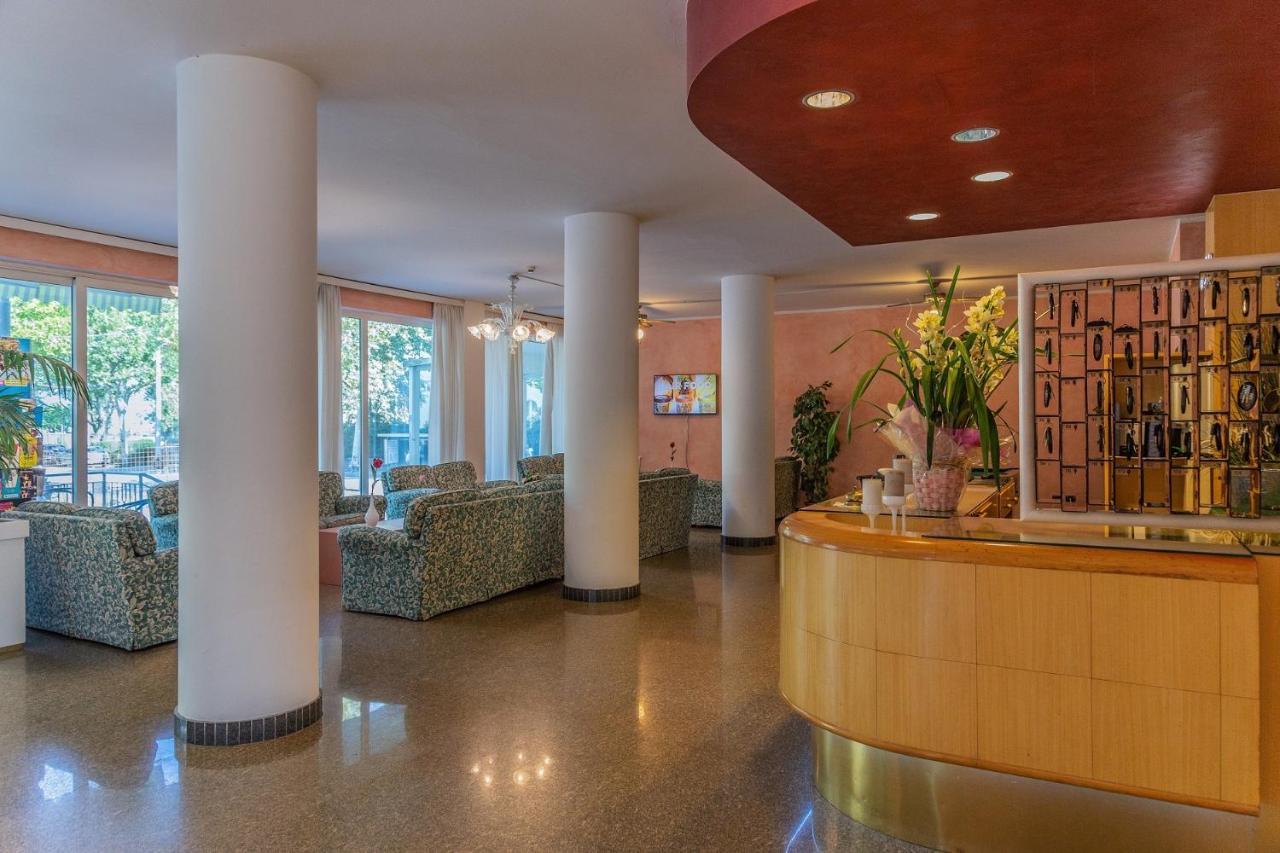Hotel Beverly Rimini Dış mekan fotoğraf